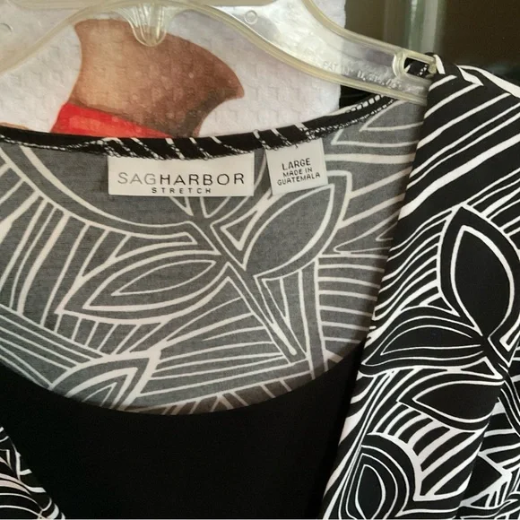 Sag Harbor Black and White Patterned Top, Stretch, short sleeves, lg - Picture 3 of 9